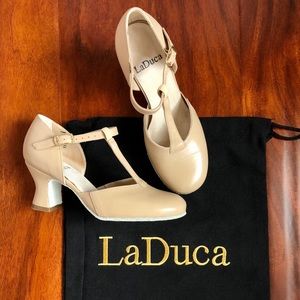 LaDuca Teresa 2.5” Soft Sole Character Shoes